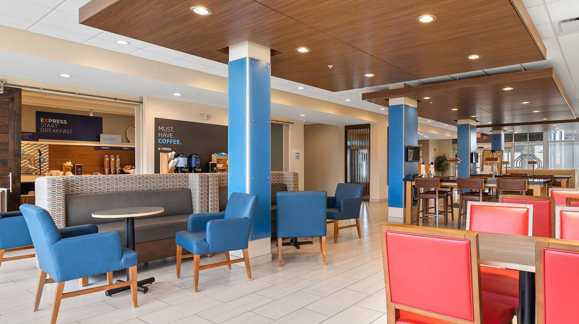 Holiday Inn Express & Suites Macon North By Ihg Exterior foto